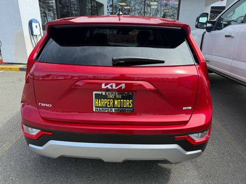 Used 2026 Kia Niro LX image 4