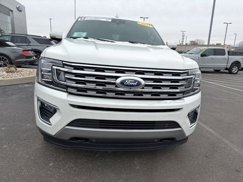 Used 2021 Ford Expedition Limited image 3
