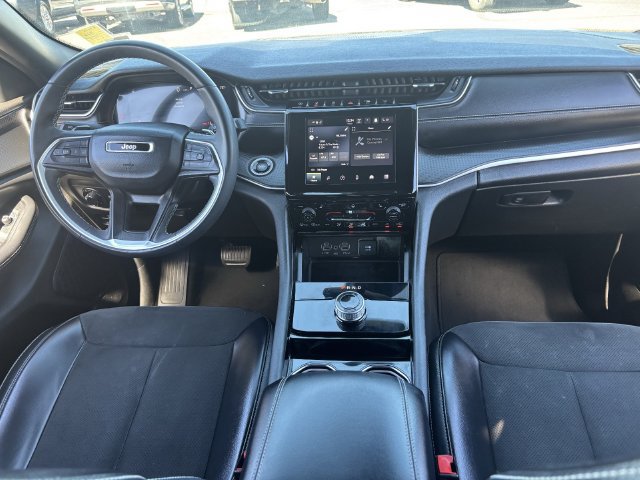 Used 2023 Jeep Grand Cherokee L Laredo AWD/4WD image 15