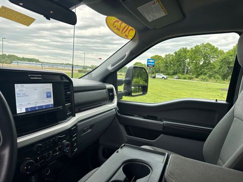 Used 2025 Ford F250 XLT AWD/4WD image 24