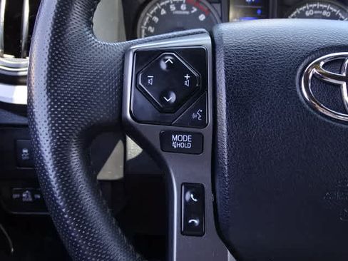 Certified 2023 Toyota Tacoma TRD Off-Road AWD/4WD image 33