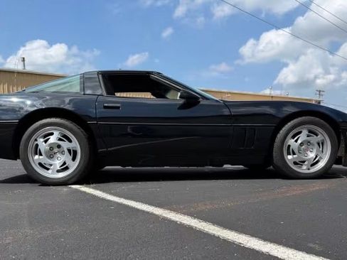 Used 1990 Chevrolet Corvette ZR-1 RWD image 4