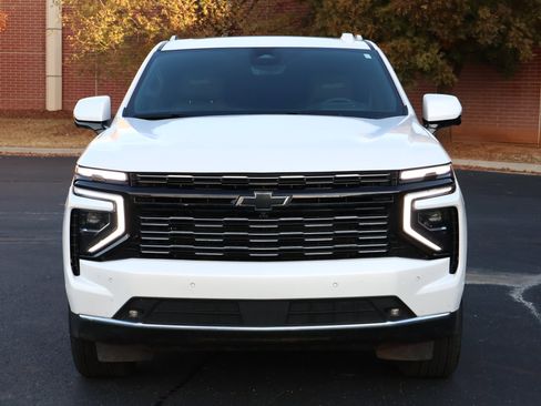 Certified 2025 Chevrolet Suburban High Country image 37