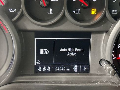 Used 2024 Chevrolet Silverado 1500 Custom image 18