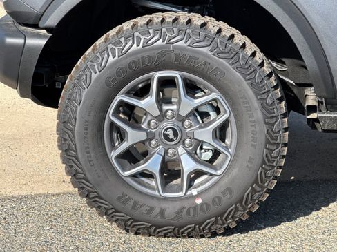 New 2025 Ford Bronco Badlands image 30
