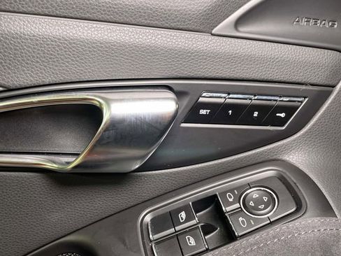 Used 2015 Porsche 911 Carrera 4 GTS image 37