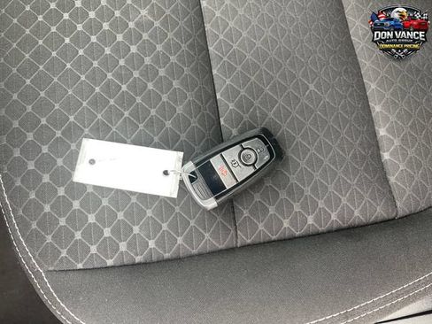 Used 2025 Ford Escape Active AWD/4WD image 27