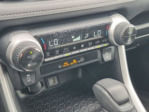 Certified 2024 Toyota RAV4 XLE FWD image 21