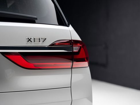 Used 2022 BMW ALPINA XB7 AWD/4WD image 29