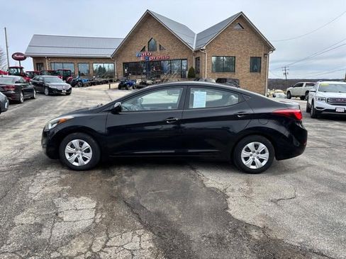 Used 2016 Hyundai Elantra SE image 4
