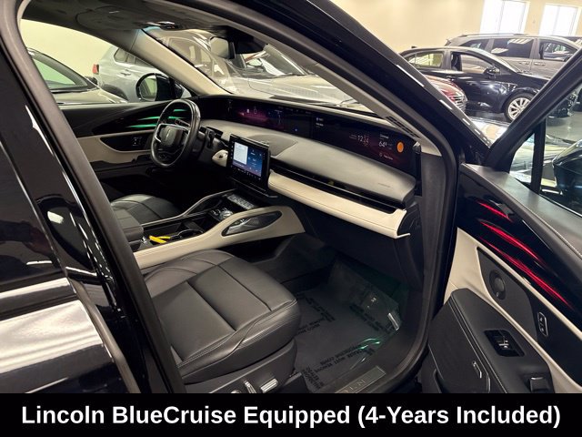 Used 2024 Lincoln Nautilus Premier w/ Equipment Group 102A AWD/4WD image 9