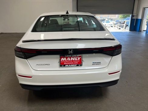 Used 2025 Honda Accord Sport image 4