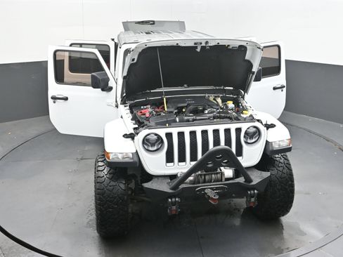 Used 2018 Jeep Wrangler Unlimited Sahara w/ Dual Top Group AWD/4WD image 41