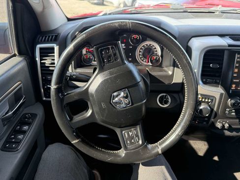 Used 2017 RAM 1500 Classic SLT w/ SLT Plus D←cor Group AWD/4WD image 8