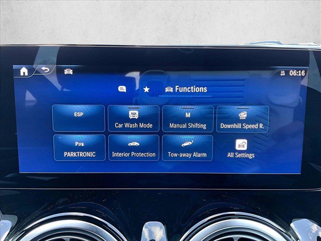 Used 2026 Mercedes-Benz GLB 250 4MATIC image 24