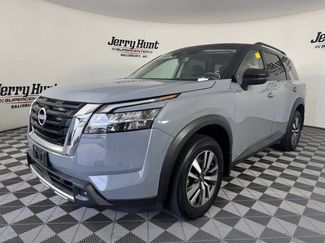 Used 2024 Nissan Pathfinder SL AWD/4WD video 1