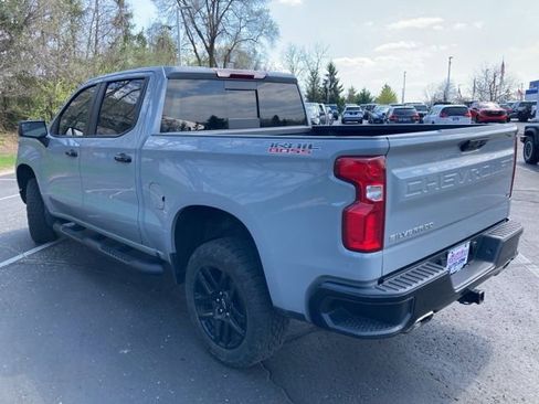 Used 2024 Chevrolet Silverado 1500 LT Trail Boss w/ Convenience Package II AWD/4WD image 4