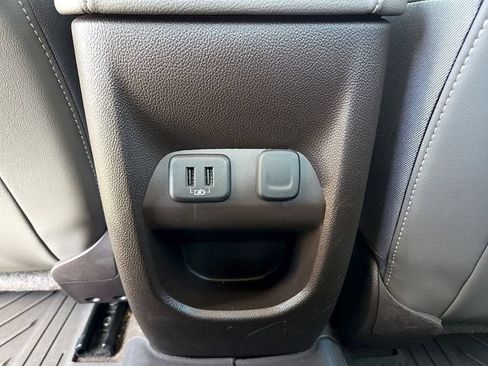 Used 2022 GMC Canyon Denali AWD/4WD image 15