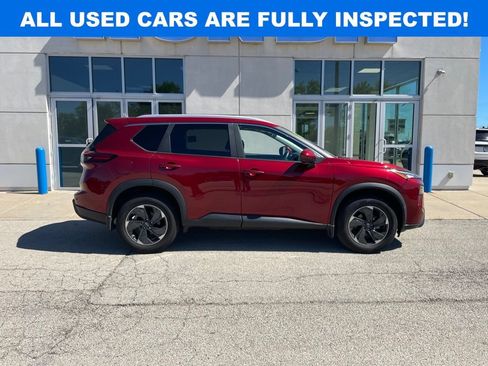 Used 2024 Nissan Rogue SV w/ SV Premium Package AWD/4WD image 4