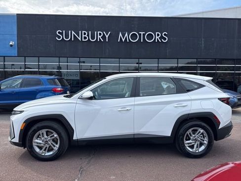 Certified 2026 Hyundai Tucson SE image 1