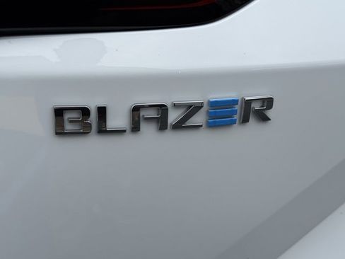 New 2026 Chevrolet Blazer EV LT image 7