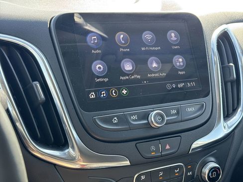 Used 2024 Chevrolet Equinox LT image 24