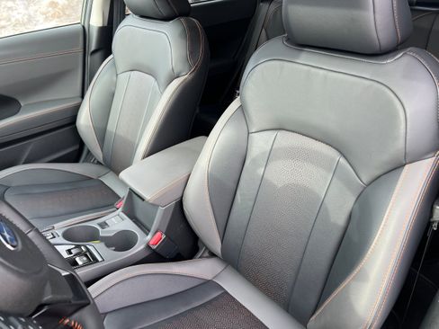 Certified 2025 Subaru Crosstrek 2.5i Limited w/ Crosstrek Mirror Package image 18