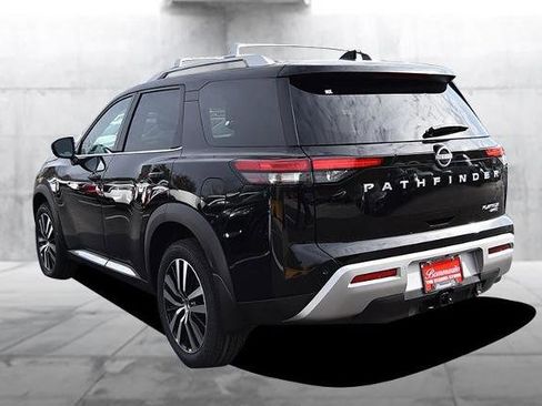 New 2025 Nissan Pathfinder Platinum image 7