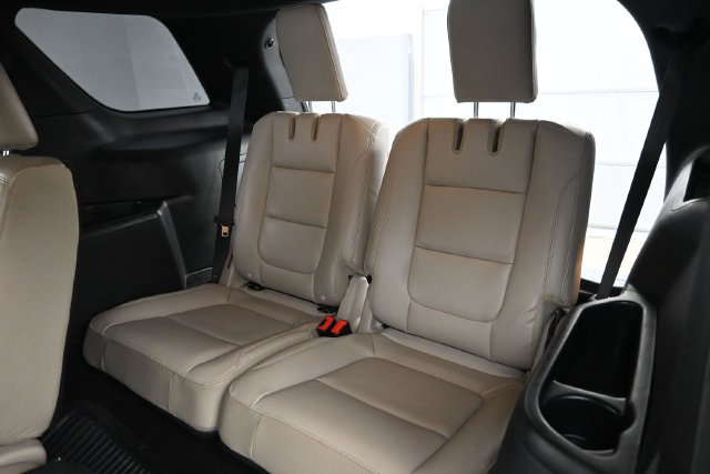 Used 2019 Ford Explorer XLT w/ Equipment Group 202A FWD image 29