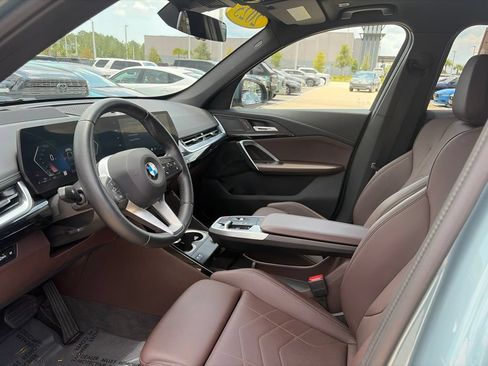 Used 2025 BMW X1 xDrive28i AWD/4WD image 6