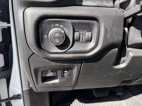 Used 2023 RAM 1500 Laramie image 25