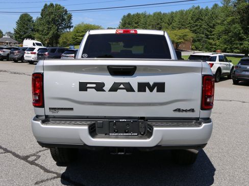 Used 2026 RAM 2500 Big Horn AWD/4WD image 4
