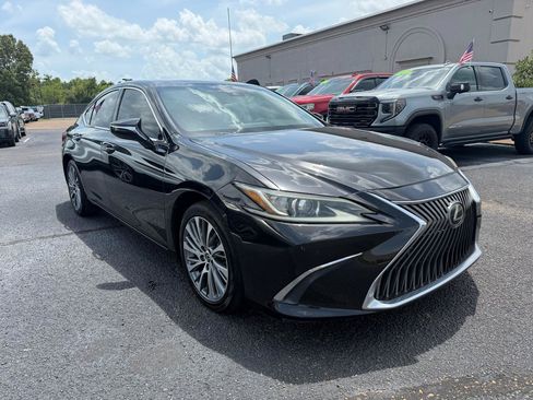 Used 2019 Lexus ES 350 w/ Premium Package FWD image 4