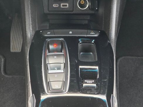 Used 2022 Chevrolet Bolt LT w/ Infotainment Package image 15