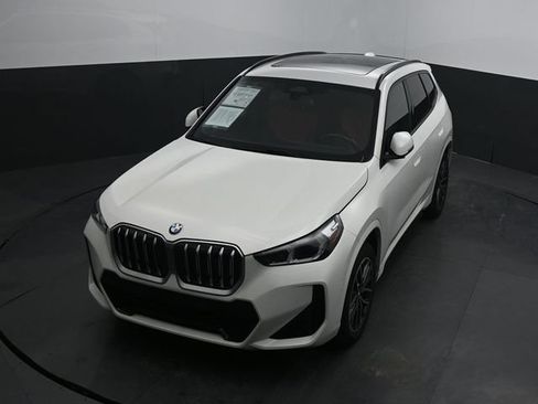Used 2023 BMW X1 xDrive28i w/ M Sport Package AWD/4WD image 45