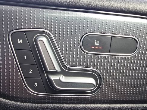 Used 2020 Mercedes-Benz GLB 250 GLB 250 image 7