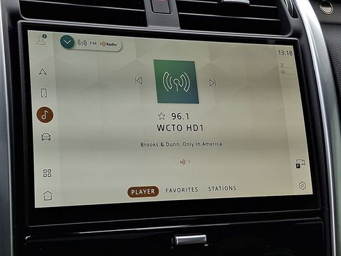 New 2026 Land Rover Discovery Limited Edition AWD/4WD image 16