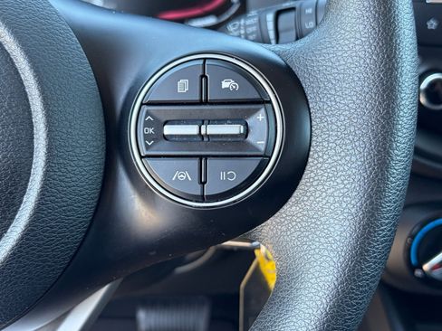 Certified 2025 Kia Soul LX image 20