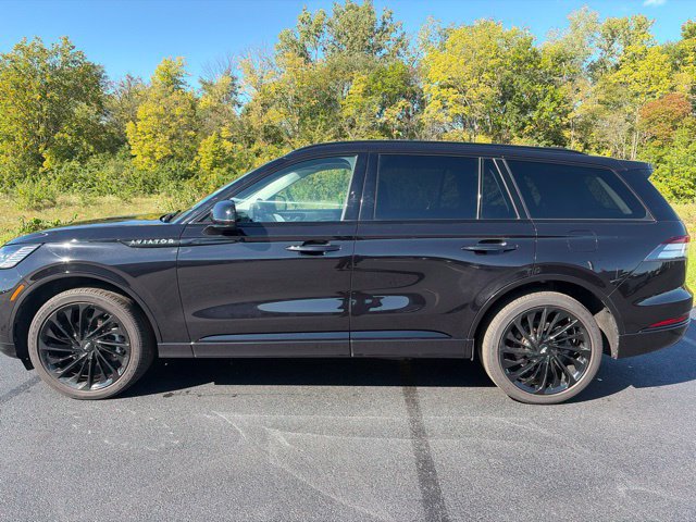Used 2025 Lincoln Aviator Reserve w/ Equipment Group 201A AWD/4WD image 15