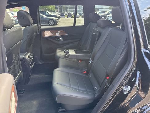 Certified 2025 Mercedes-Benz GLS 450 4MATIC image 15