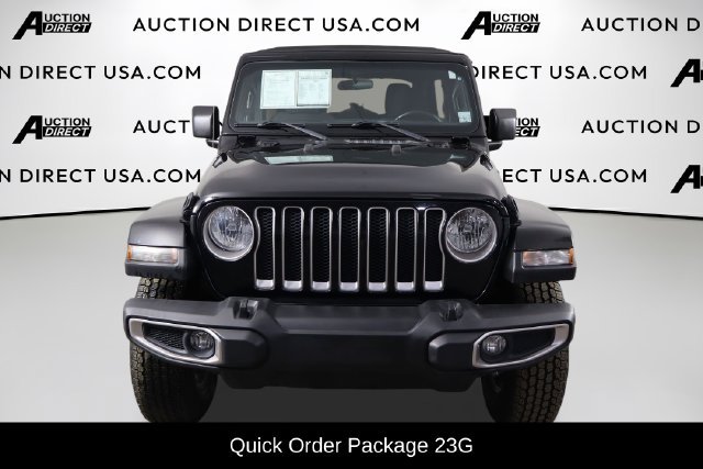 Used 2018 Jeep Wrangler Unlimited Sahara AWD/4WD image 2