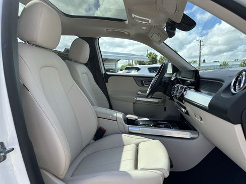 Used 2023 Mercedes-Benz EQB 250+ image 25