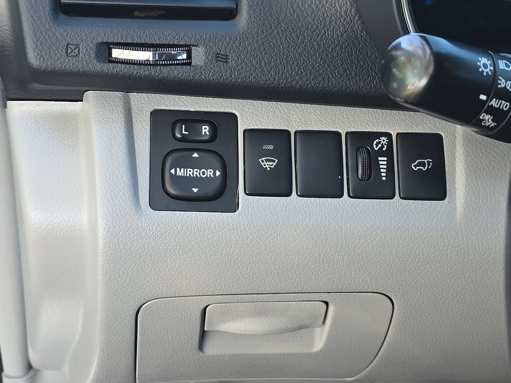 Used 2009 Toyota Highlander Limited AWD/4WD image 29