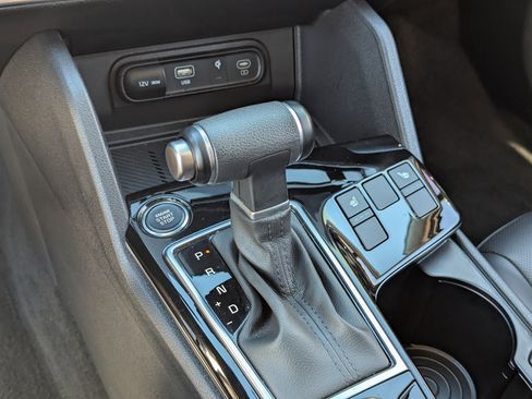 Certified 2025 Kia Sportage EX w/ Premium Package image 28