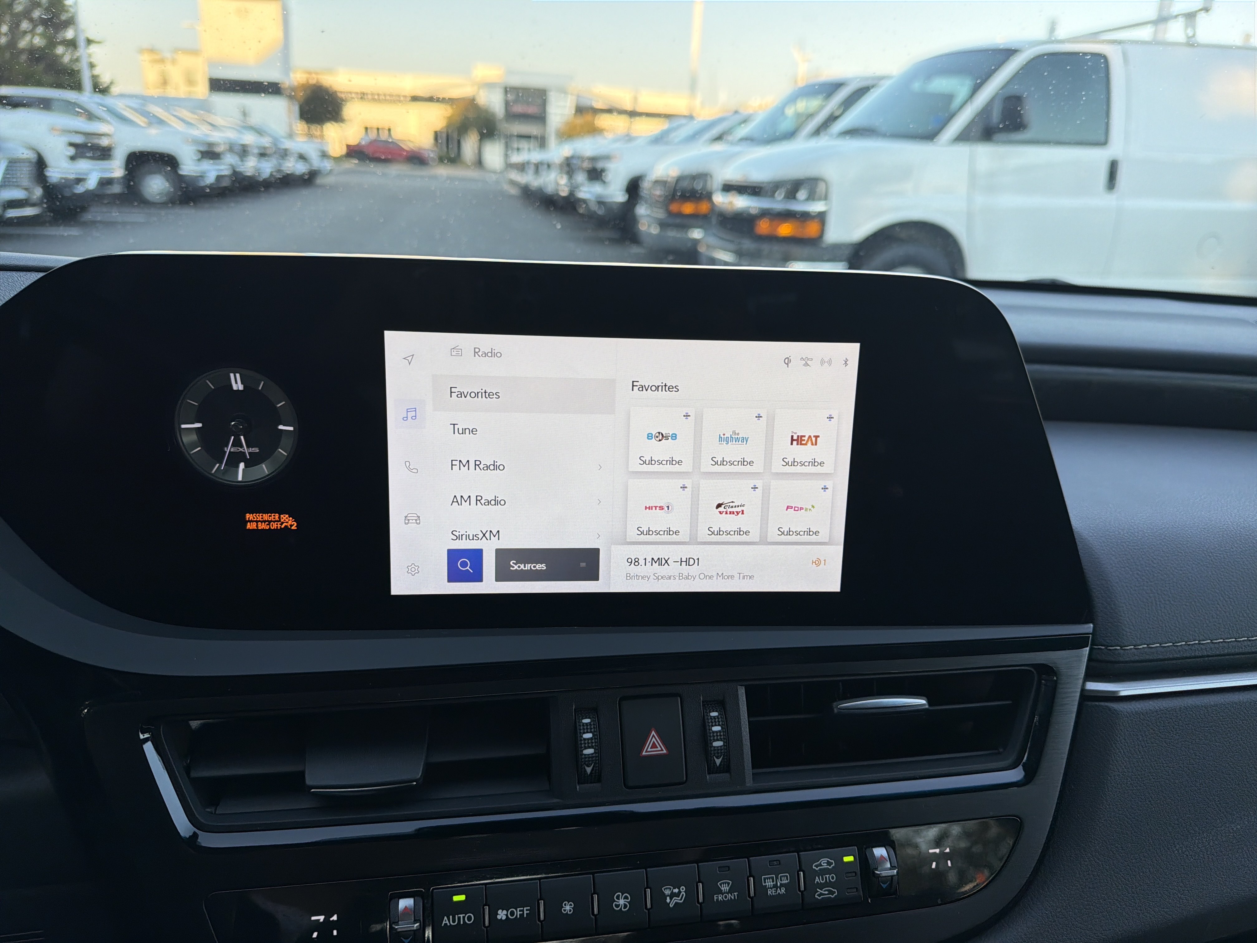 Used 2025 Lexus ES 350 w/ Premium Package FWD image 22