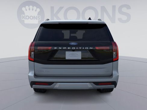 New 2025 Ford Expedition Max Platinum w/ Driver's Package image 7