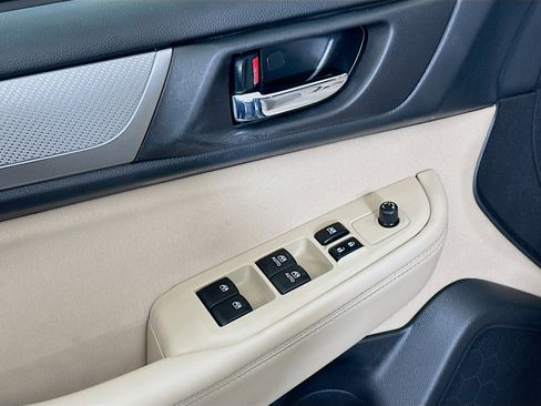 Used 2015 Subaru Outback 2.5i Premium image 15