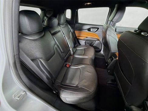 Used 2025 Jeep Compass Limited w/ Elite Group AWD/4WD image 24
