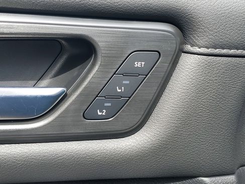 New 2025 Nissan Armada SL w/ Captain's Chari Seat Package image 16