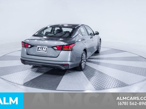Used 2025 Nissan Altima 2.5 SV FWD image 9